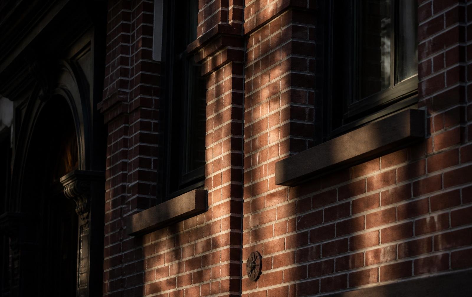 Brick pointing and lintels
